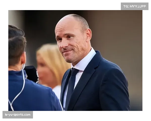 皮克炮轰西甲名哨拉奥斯称其伪善偏袒皇马引发球迷热议