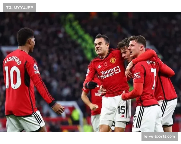 曼联变阵四四二防守漏洞频出 战术稳定性待提升